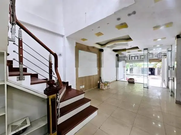 Bán nhà phố kinh doanh 3 tầng + 1 tum - Cửa Tả, TP Thanh Hóa