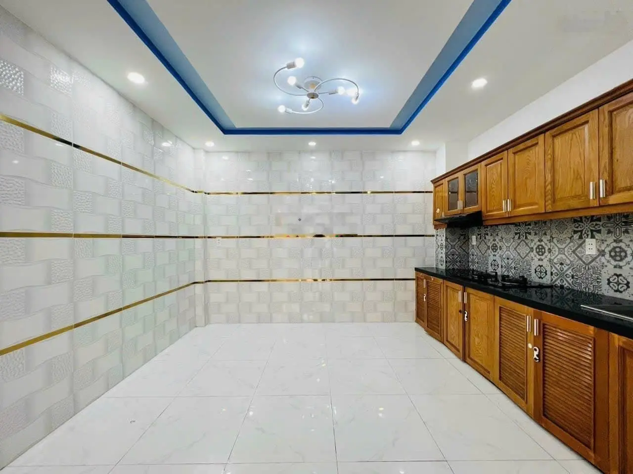 Định cư đi Mỹ bán gấp nhà 52m2 đường Lê Lai P3 Quận Gò Vấp. Có thể xem nhà ngay