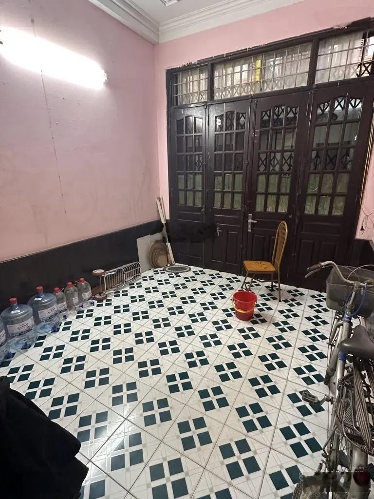 Cực hiếm, bán nhà chợ xanh cầu giấy 2 mặt ngõ ô tô kinh doanh đỉnh, 35,5 m2, giá 12,5 tỷ.