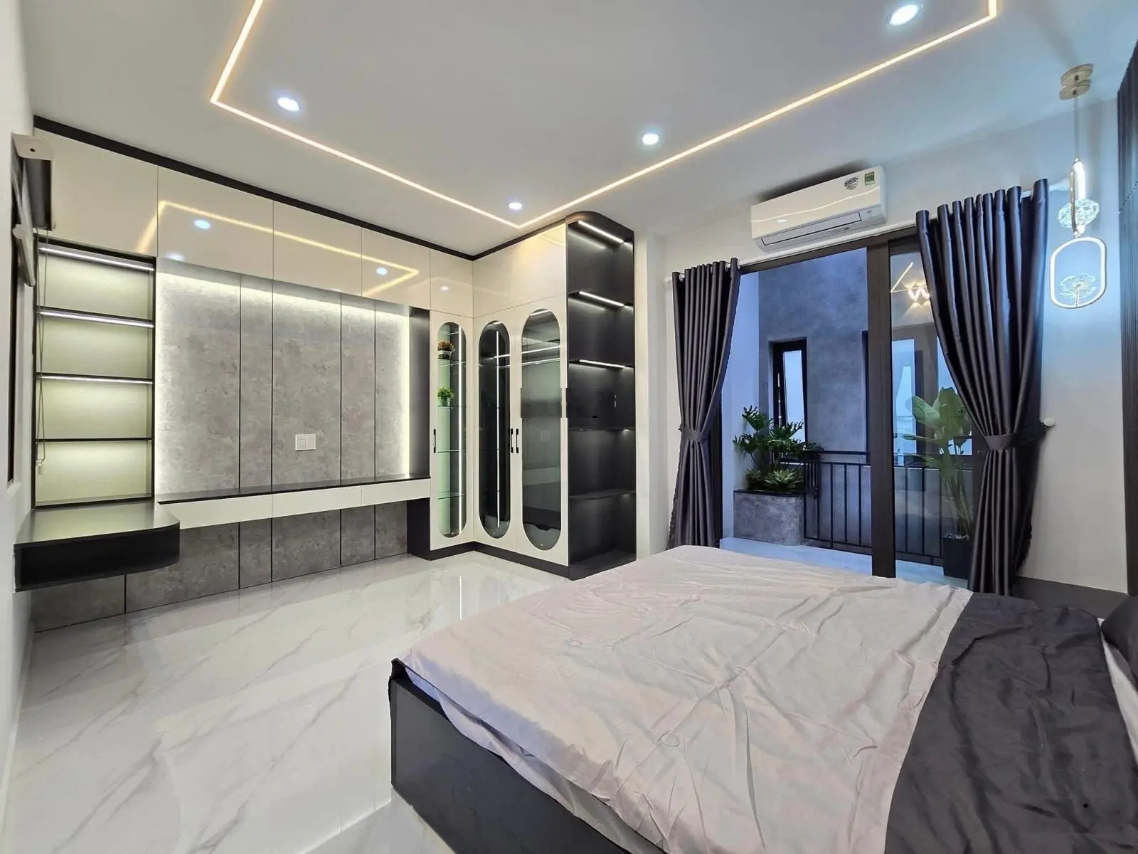 Đẳng cấp! toà nhà 150m2 x 7t, mt 8m thang máy, phân lô, ôtô tránh, kinh doanh, giáp ngoại giao đoàn