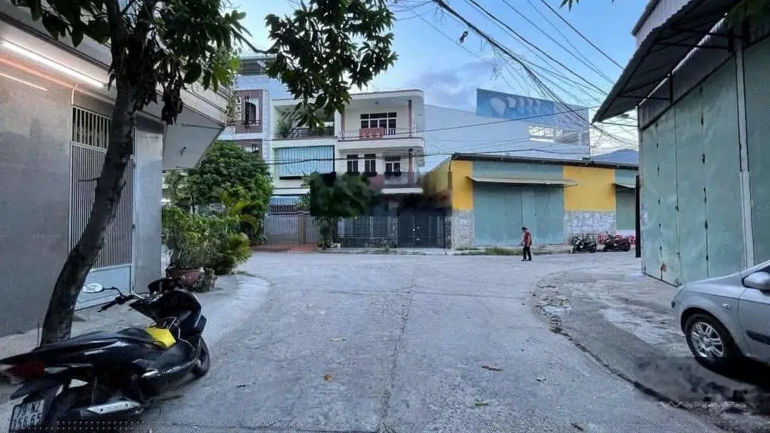 Lô đất đường rộng 10m - sát đường 2/4 - Vĩnh Hải - Nha Trang - cách biển chỉ 1km - giá 3,84 tỷ