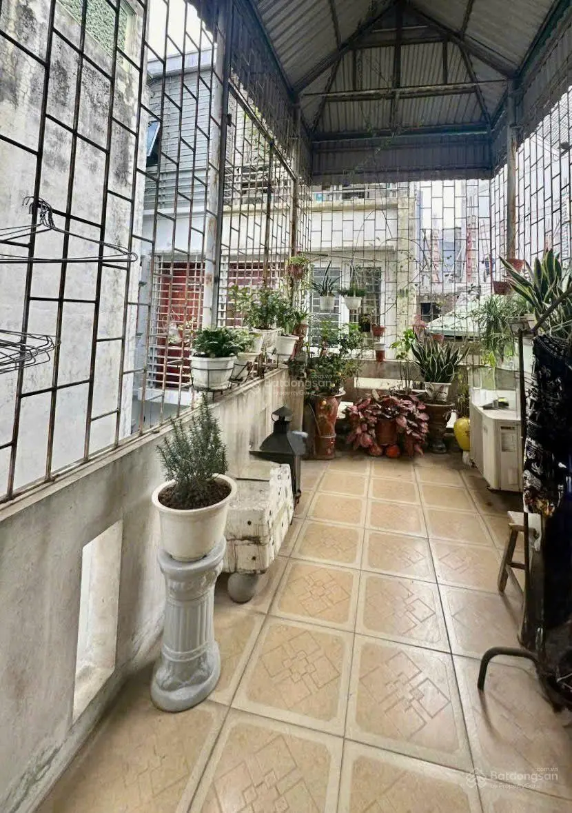 Bán nhà lô góc 5 tầng vừa ở vừa kinh doanh gần ga tàu điện trên cao, vincom, công viên thủ lệ!