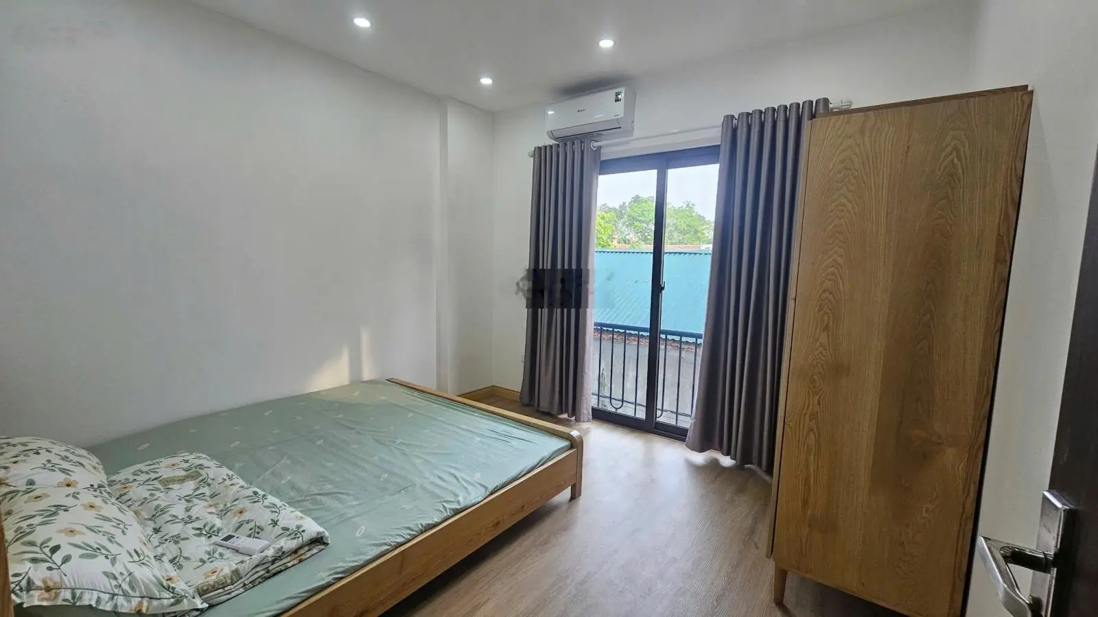 Nhà đẹp long lanh tại Cao Viên, Thanh Oai, ô tô đỗ tận cửa. Đã hoàn thiện full nội thất cần tìm chủ