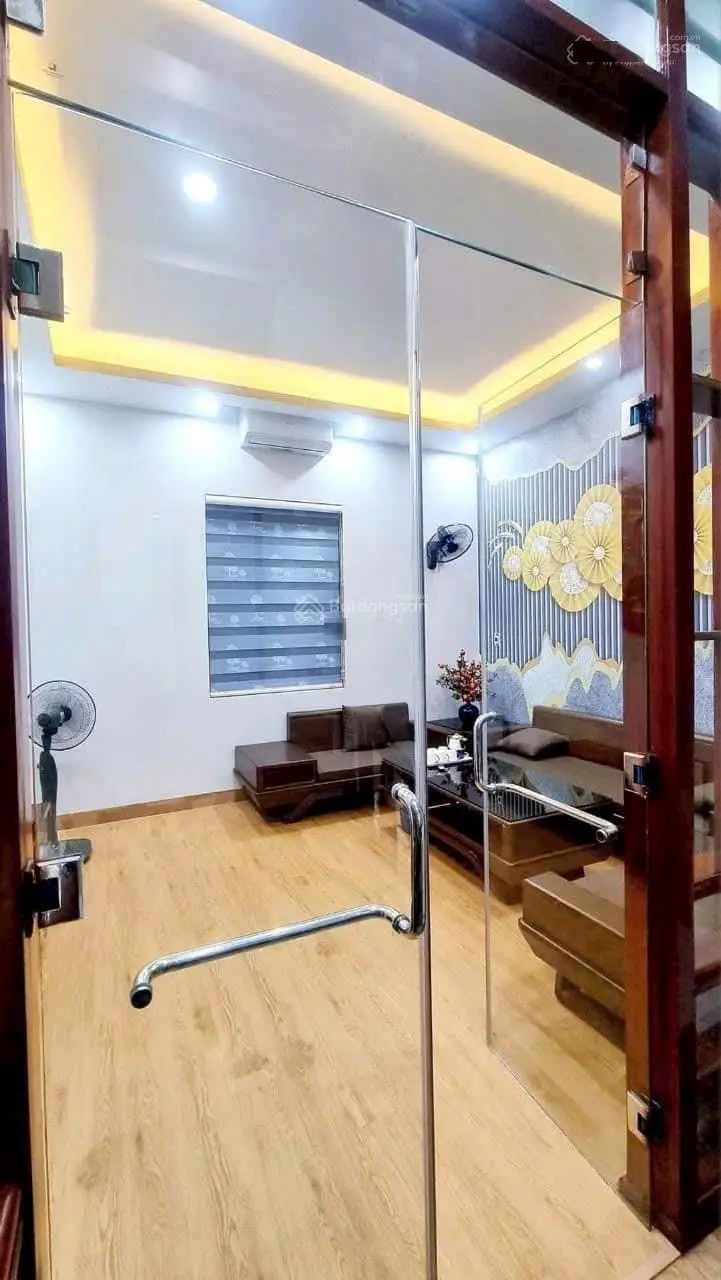 Bán nhà 3,5 tầng hướng Tây Bắc view công viên chính KĐT Ptro Thăng Long giá 5 tỷ 400