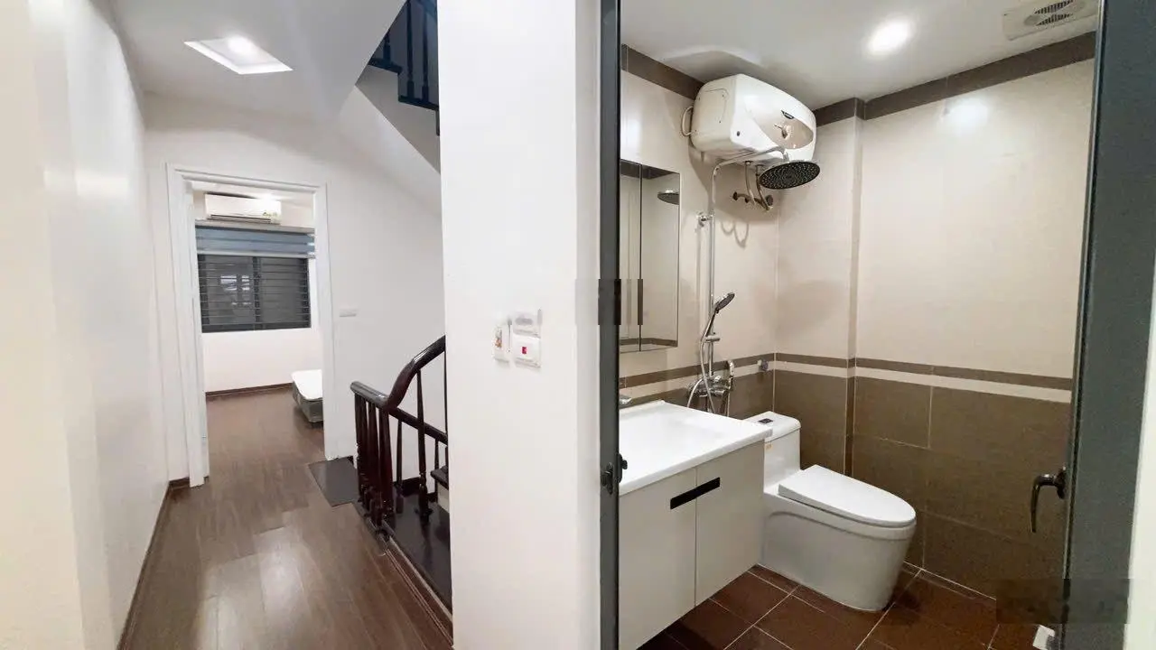 Cần Bán Gấp Nhà Phố Vĩnh Phúc Ba Đình Phân Lô Ô Tô Tránh 4 Thoáng Kinh Doanh Giá 11.6 Tỷ.
