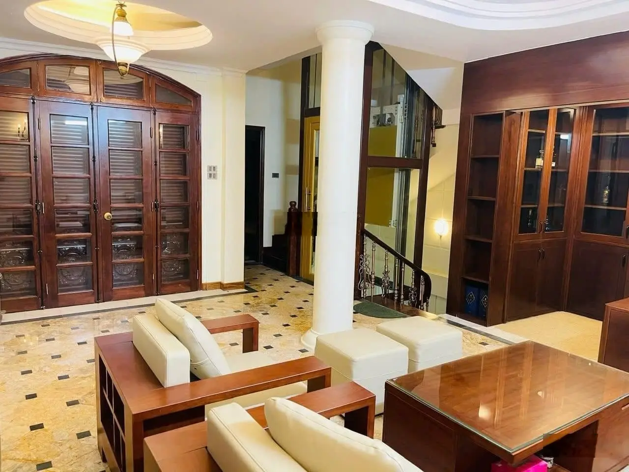 Bán Nhà Biệt Thự Đường Tây Hồ, Phường Quảng An, Tây Hồ, Hà Nội, Lô Góc, Oto, Thang Máy