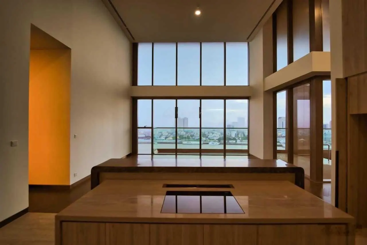 Cập nhật các căn hộ đặc biệt, siêu hiếm 4 PN - duplex-penthouse đang bán. LH: 0708 899 *** Hoàng Phú