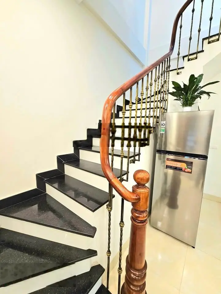 Hót. chính chủ bán gấp nhà đẹp đường phạm văn đồng, cầu giấy