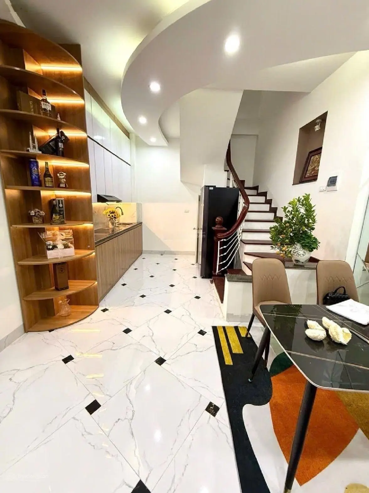NHÀ ĐẸP XỊN SÒ - LÔ GÓC - FULL NỘI THẤT . Phương mai , Đống Đa . 30m 6 tầng , mặt tiền 4m .