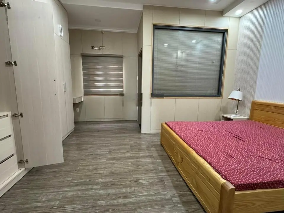 Bán nhà ở mặt tiền đường Cách Mạng Tháng 8, phường 7, Tân Bình, giá 3 tỷ 800 triệu