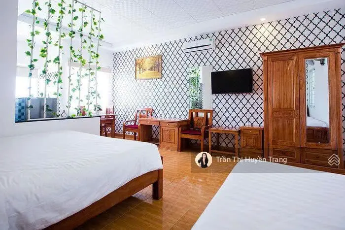 Bán nhà phân lô vip Lạc Long Quân, 90m2 6 tầng mặt tiền 6m, ô tô đỗ chục chiếc trước cửa 25 tỷ