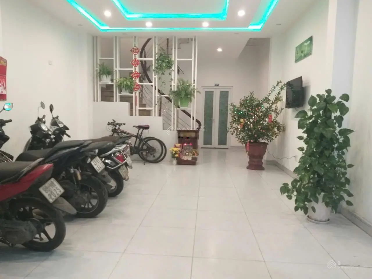 Bán gấp toà căn hộ 4 tầng An Thượng 34, đối diện công viên, có 7 căn hộ full nội thất - 45tr/tháng