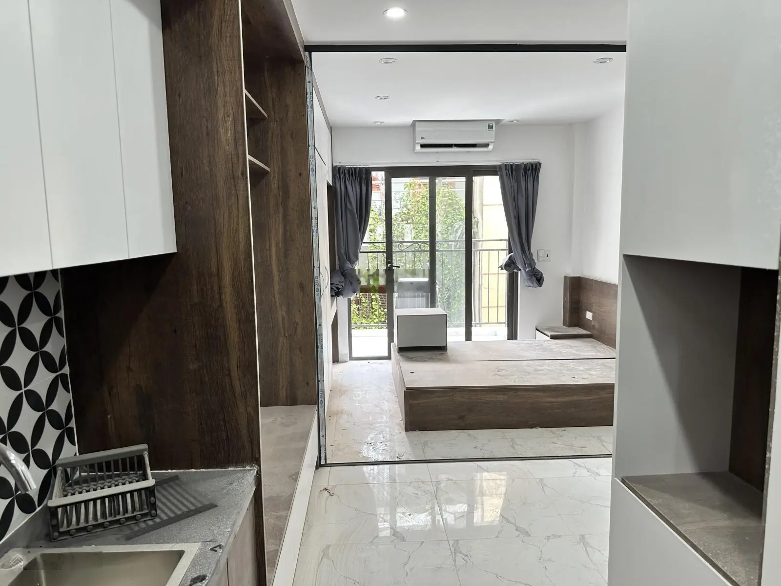 Bán CCMN Vương Thừa Vũ-Thanh Xuân 70mx7 tầng 12PN ( 1PK+1PN) 2 thoáng-full nội thất.ô tô đỗ cửa.