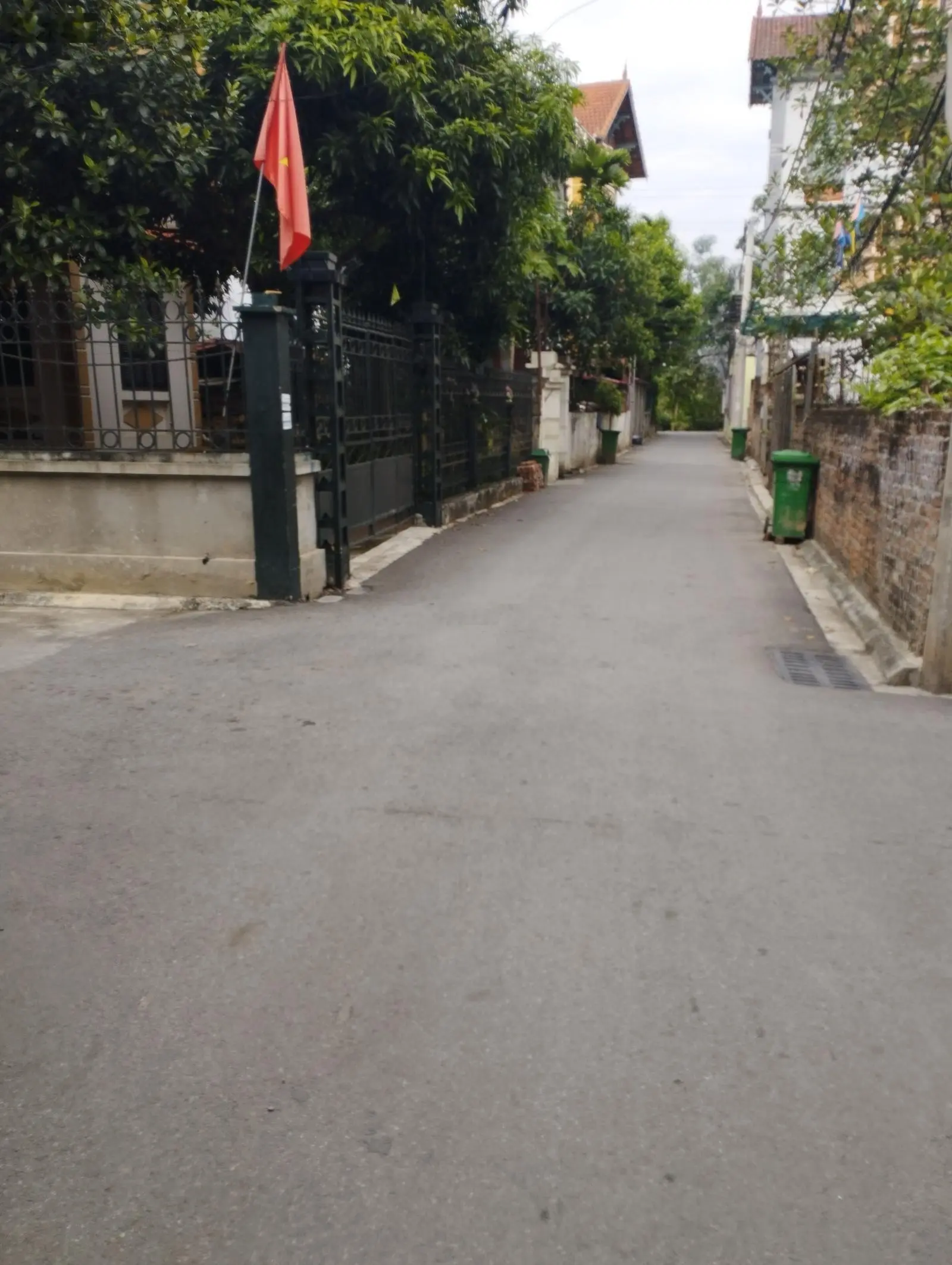 Siêu phẩm, hiếm, hót, thôn nhuế, kim chung, dòng tiền nhỏ, ô tô vào đất