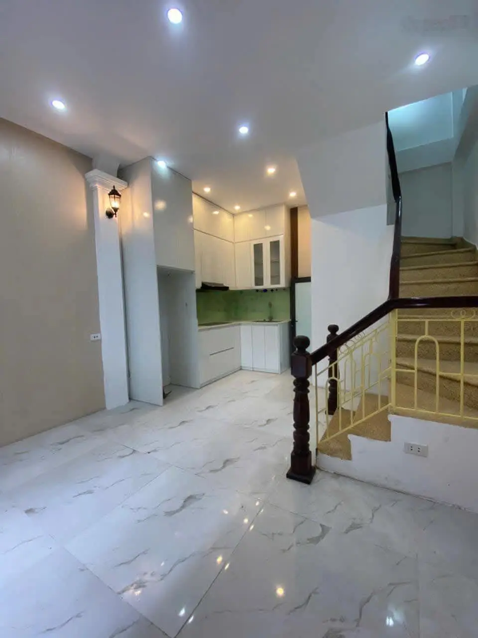 Bán nhà kim giang, đại kim - ngõ nông - ôtô đỗ cửa - tiện ích bạt ngàn - 4 tầng ở ngay - giá 5,95tỷ