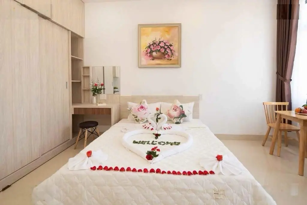 Siêu hot! Tòa căn hộ 5 tầng - 11 phòng ngay sát biển Mỹ Khê - doanh thu 70 - 80 tr/tháng