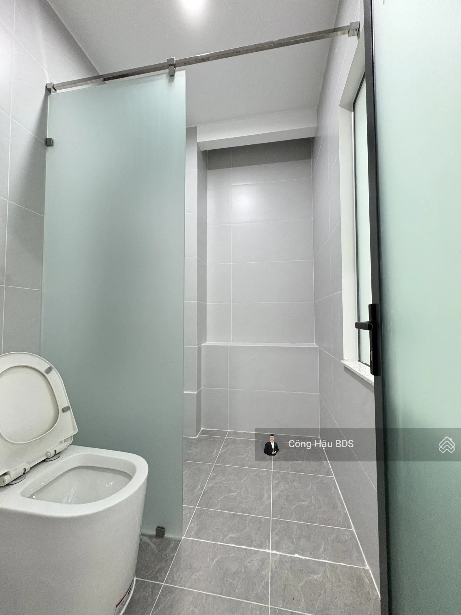 Nhà Vừa Hoàn Thiện- Chuẩn Luxury. Trệt- 2 Lầu. 5 PN- 5WC. DT: 146M2. KDC Cao Cấp. Giá: 6 Tỷ TL