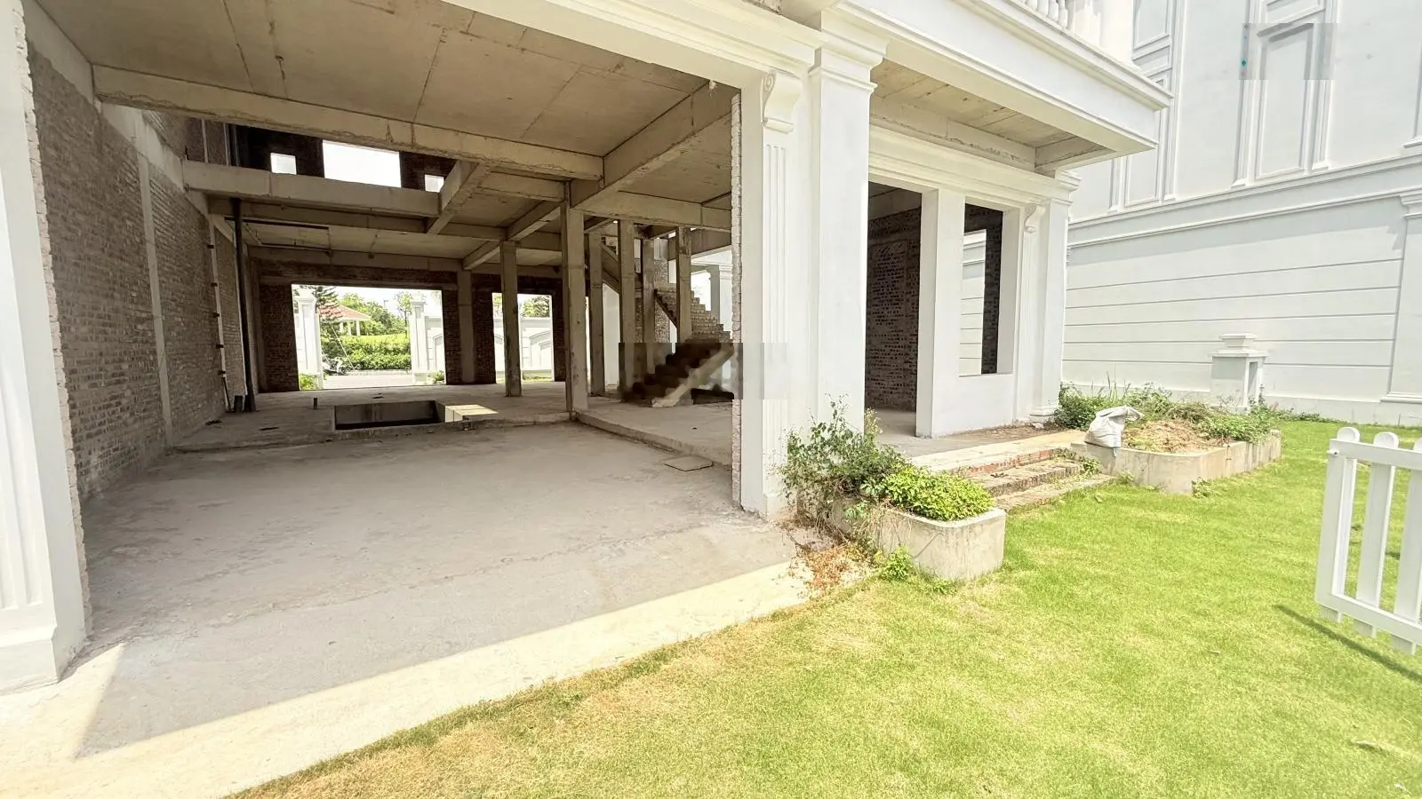 Gia đình tôi cần bán gấp biệt thự him lam vĩnh tuy, view sân golf. 468m2 x 5tầng - giá 235tỷ.