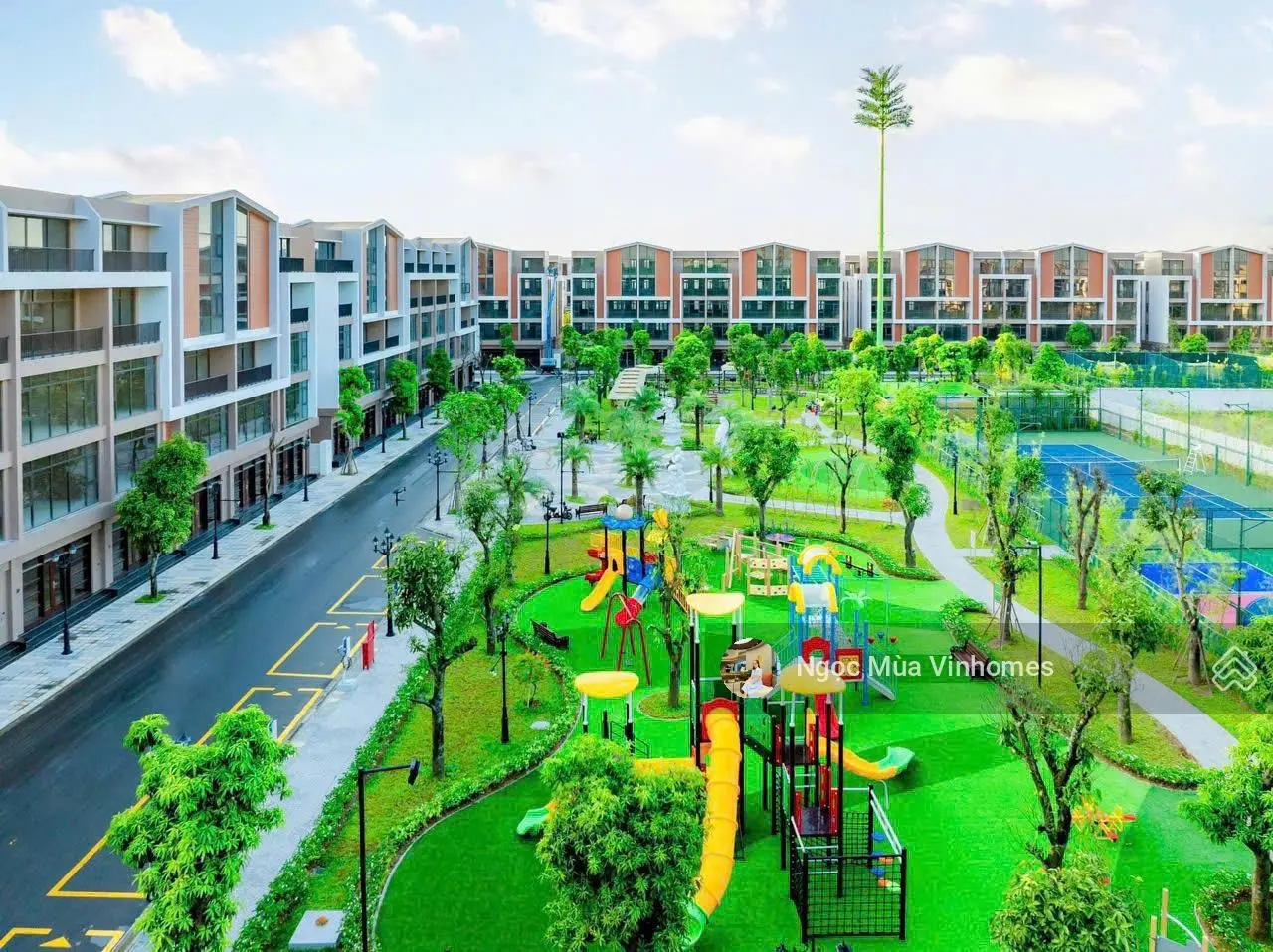 Chính chủ bán cắt lỗ căn liền kề 80m - hướng đông nam - mặt tiền 5m - gần công viên - giá 10,7 tỷ