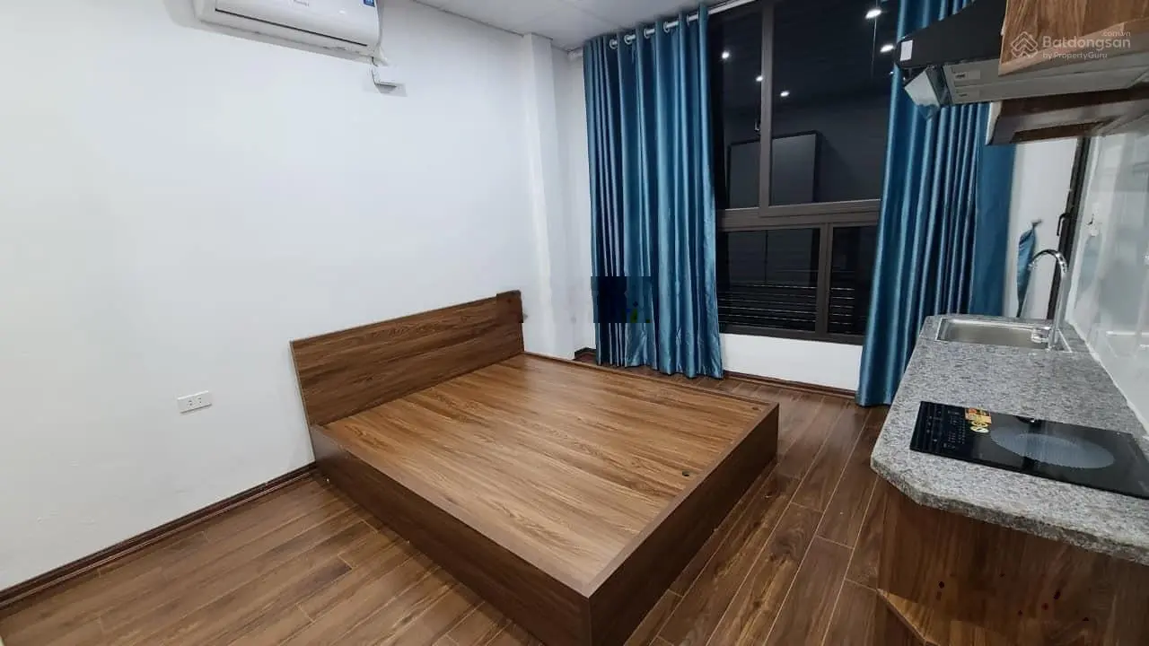 Bán căn hộ DV Cầu Giấy, 49m2*6T*10p KK đủ đồ. PCCC đạt chuẩn. 2 thoáng, dòng tiền ổn định. SDCC