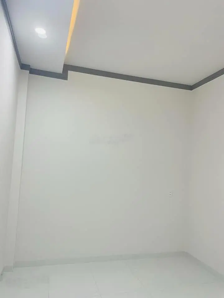 Nhà mới xây 1 trệt 1 lửng, 4m x 11m, 2,3 tỷ còn thương lượng, đường Tỉnh Lộ 10 - Tân Tạo - Bình Tân