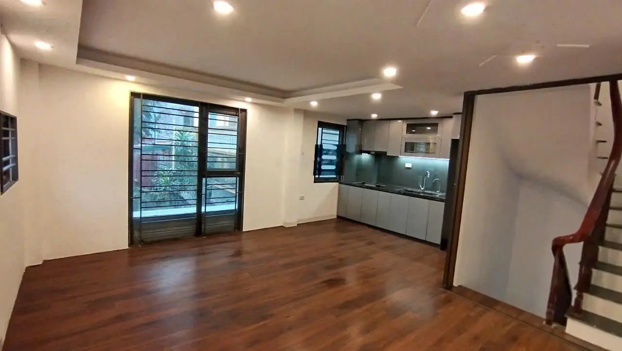 Cực hiếm, mới, đẹp, 31m2, 5 tầng, căn góc, kinh doanh, xe tải tránh