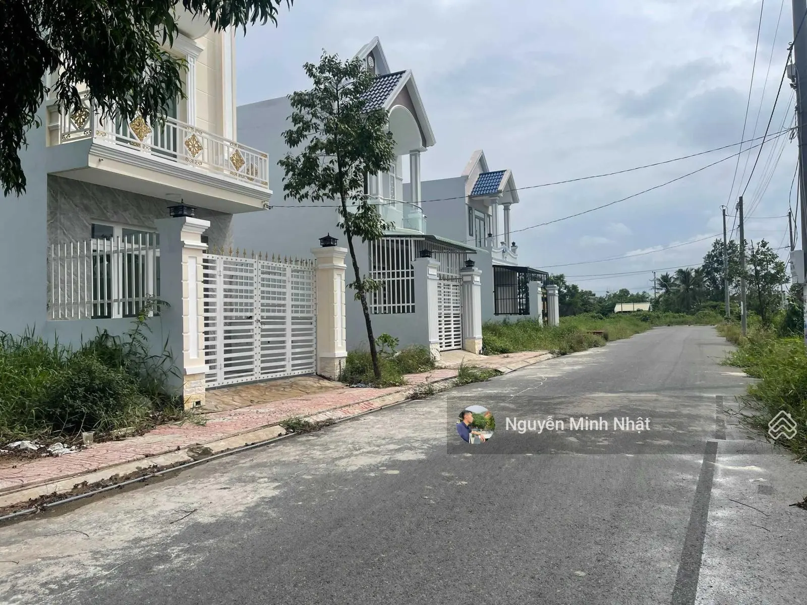 Bán nhanh đất MT đường Nguyễn Bình, Nhơn Đức, Nhà Bè, gần Công An, diện tích: 105m2