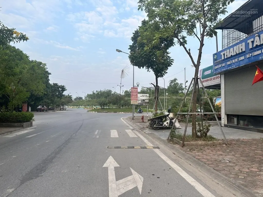 Đất ở khu đấu giá Giang Biên, Vỉa hè, ô tô thông, tránh, tiềm năng, kinh doanh
