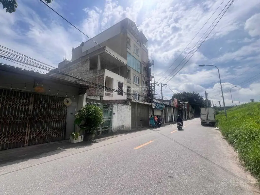 Mặt phố Bát Khối, Long Biên, 117m2, mặt tiền 5.5m, ô tô tránh, xây văn phòng, kinh doanh, cho thuê