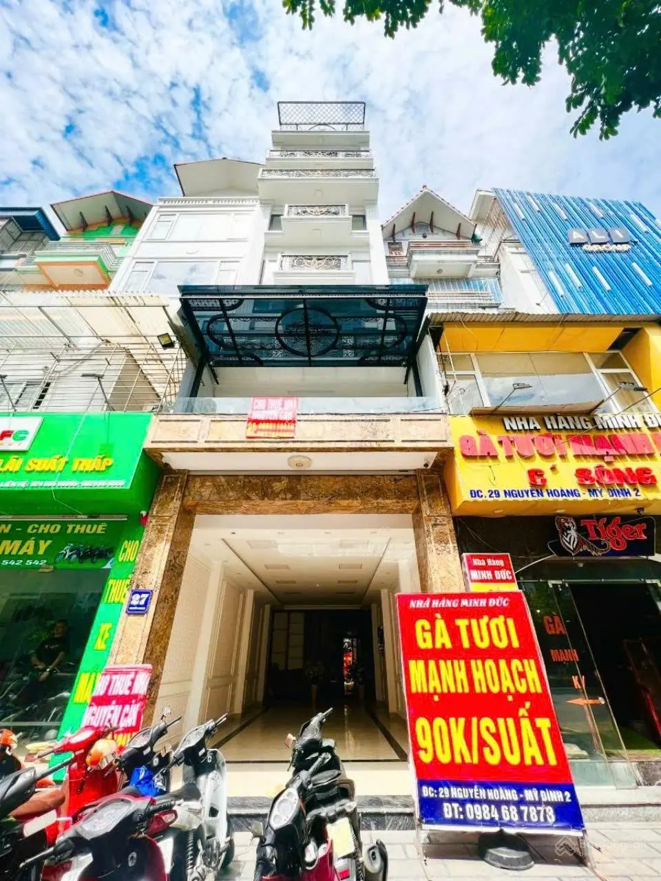 Bán nhà phố Nguyễn Hoàng, kinh doanh sầm uất, đường thông các ngả, 65m2 18 tỷ