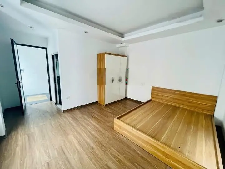 Lô góc phố Vũ Thạnh, gần ô tô, ngõ nông sát mặt phố, dt 42m2 * 4 tầng, mt 3.7m