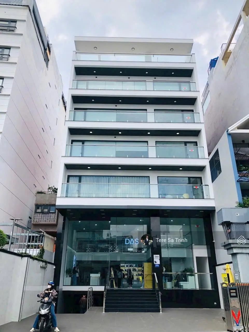 Khan hiếm !!! Bán nhà MT Lê Lai - Bến Thành - Quận 1(7x16m) 4 lầu HĐT: 150tr/th Giá: 57 tỷ