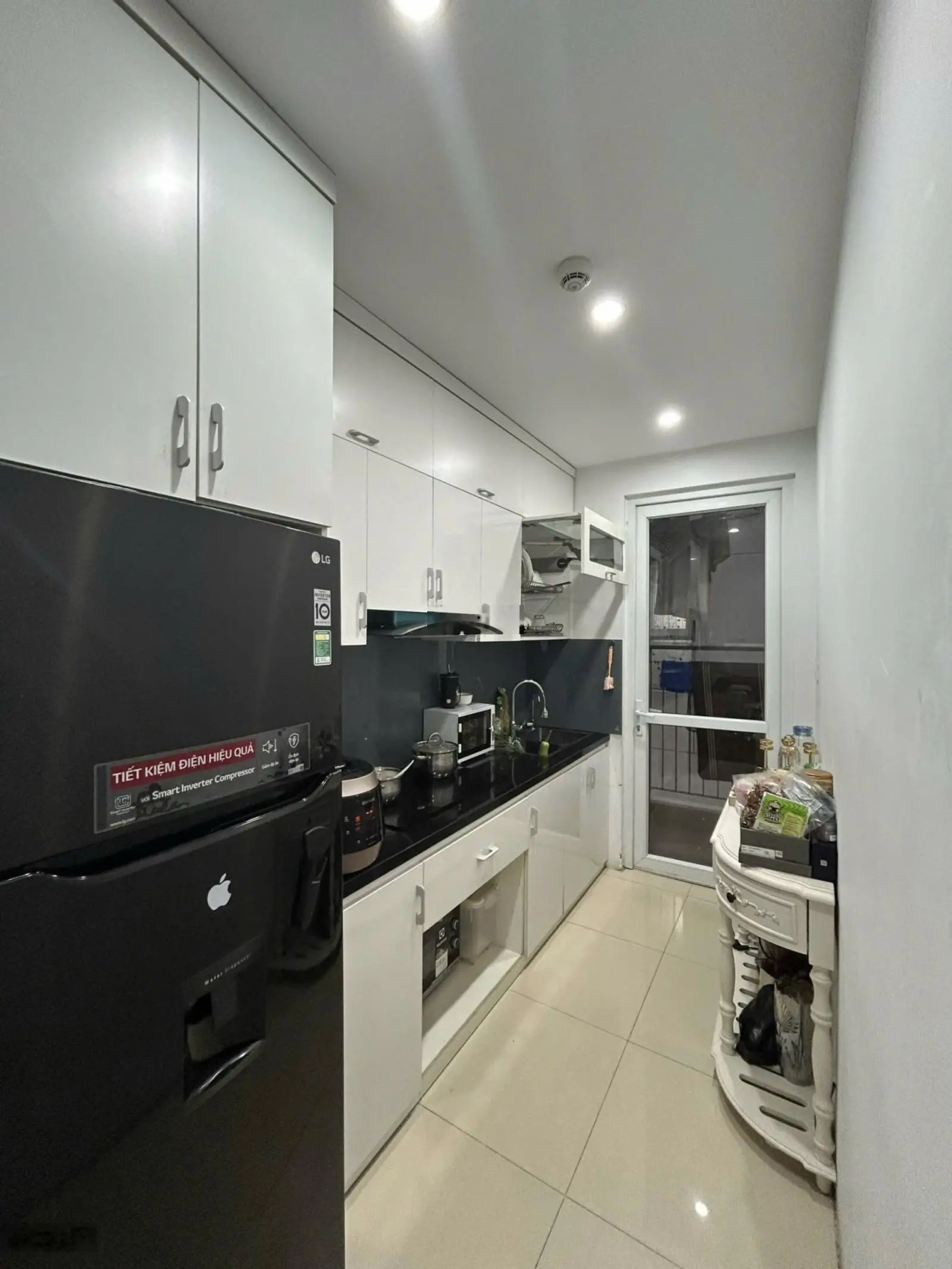 Chính chủ cần bán căn hộ 2PN 90 nguyễn Tuân - Thanh Xuân. Liên Hệ 0886 896 ***