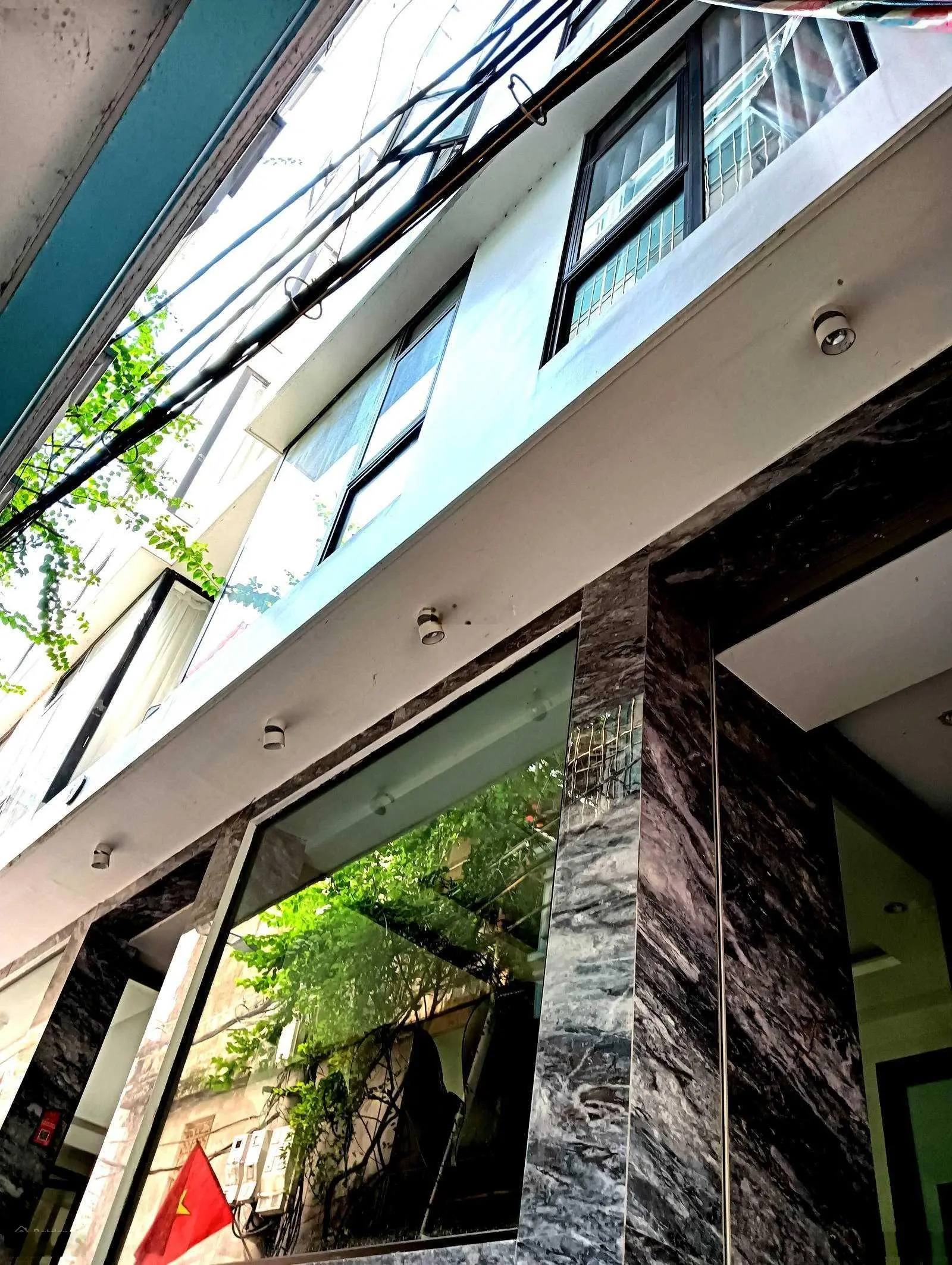 Bán toà căn hộ xây mới 100% Võng Thị diện tích 256m2, 9 tầng thang máy, mặt tiền 16m, giá 88 tỷ