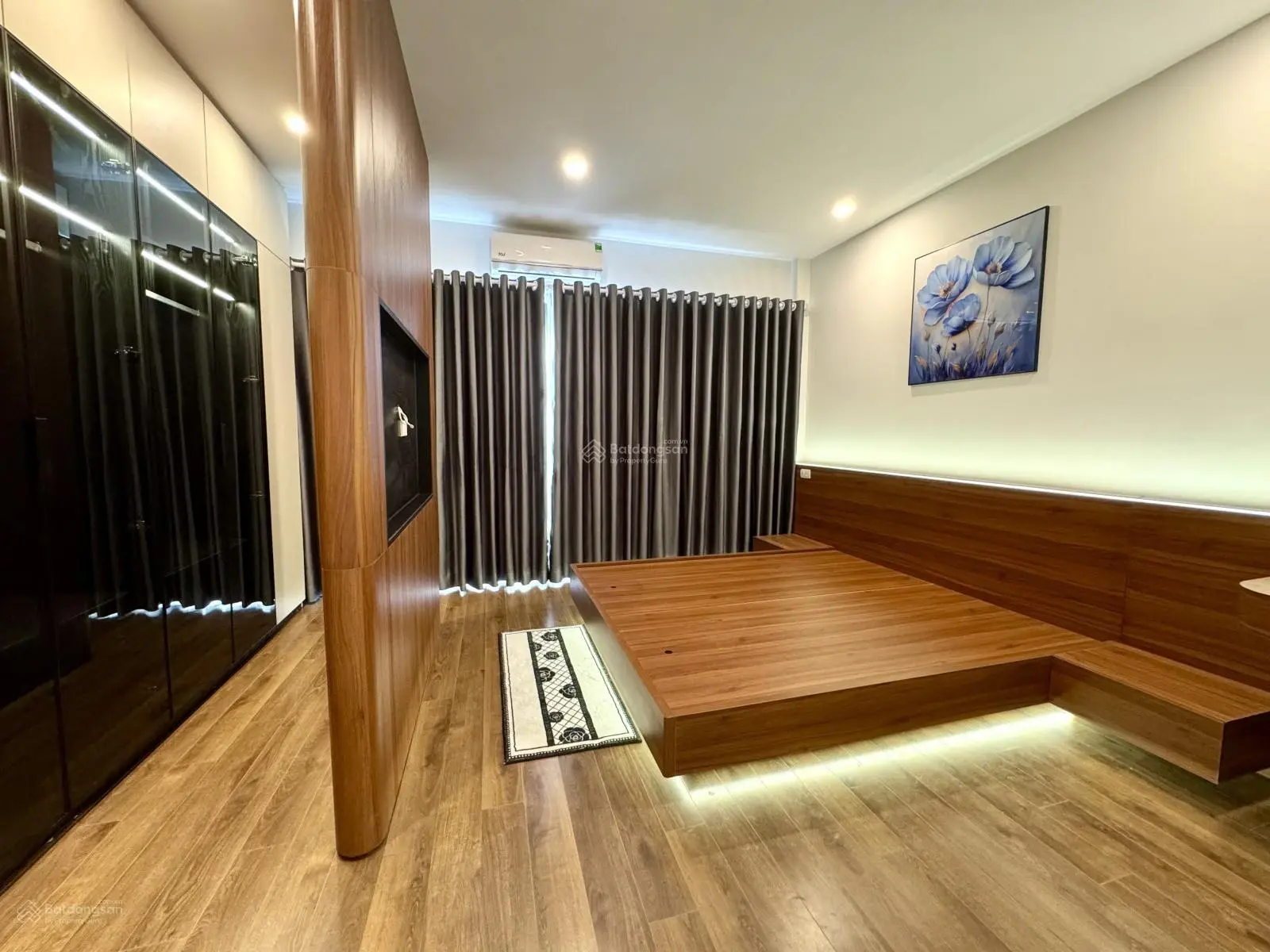 Bán nhà phố Đàm Quang Trung-Long Biên, DT:36m2, MT:4,8m, xây 6 tầng, thang máy nhập khẩu, full NT