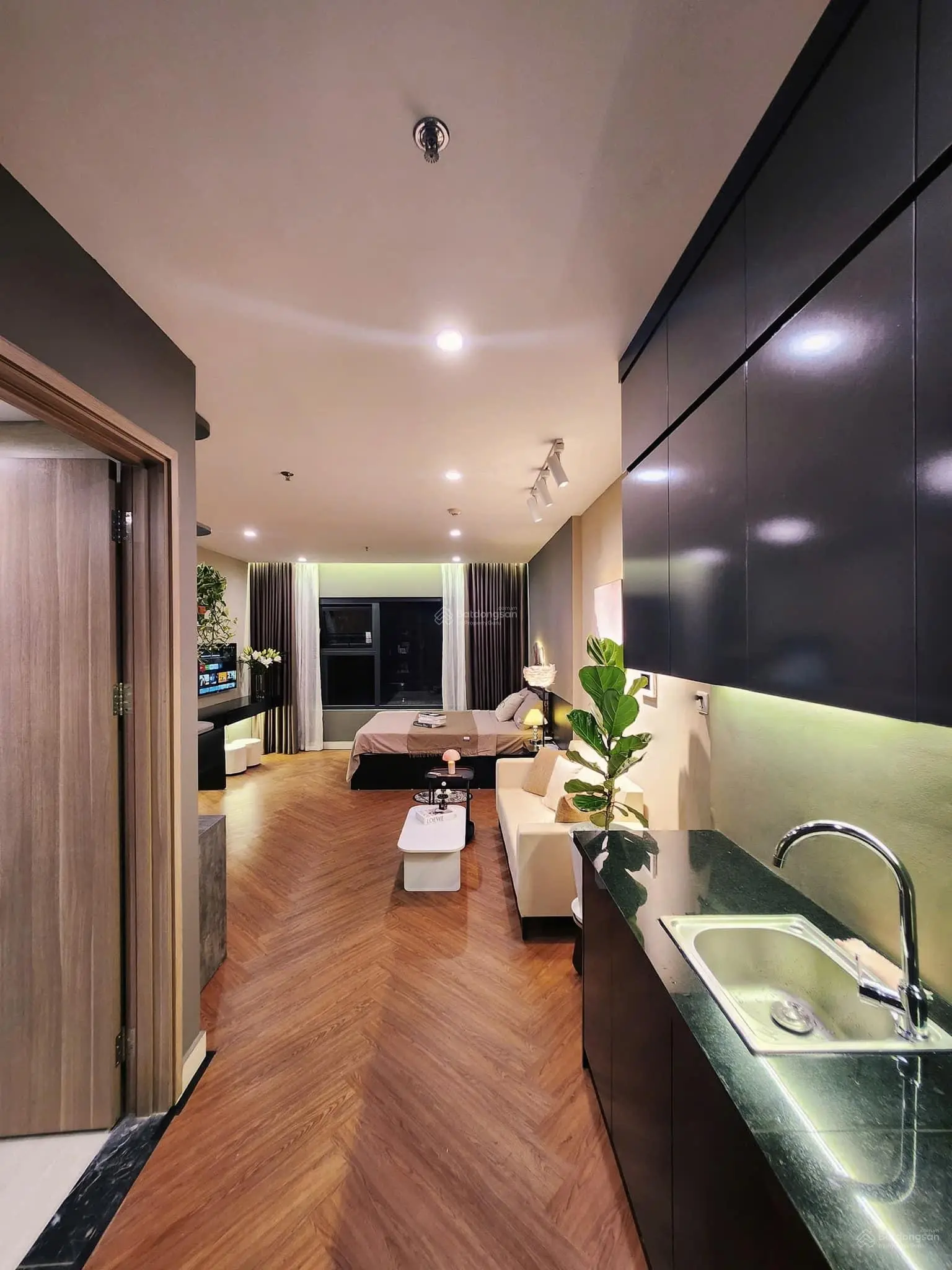 Chủ nhà gửi bán nhanh căn studio 31m2 full đồ chỉ 1,6 tỷ tại Vinhomes Ocean Park Gia Lâm