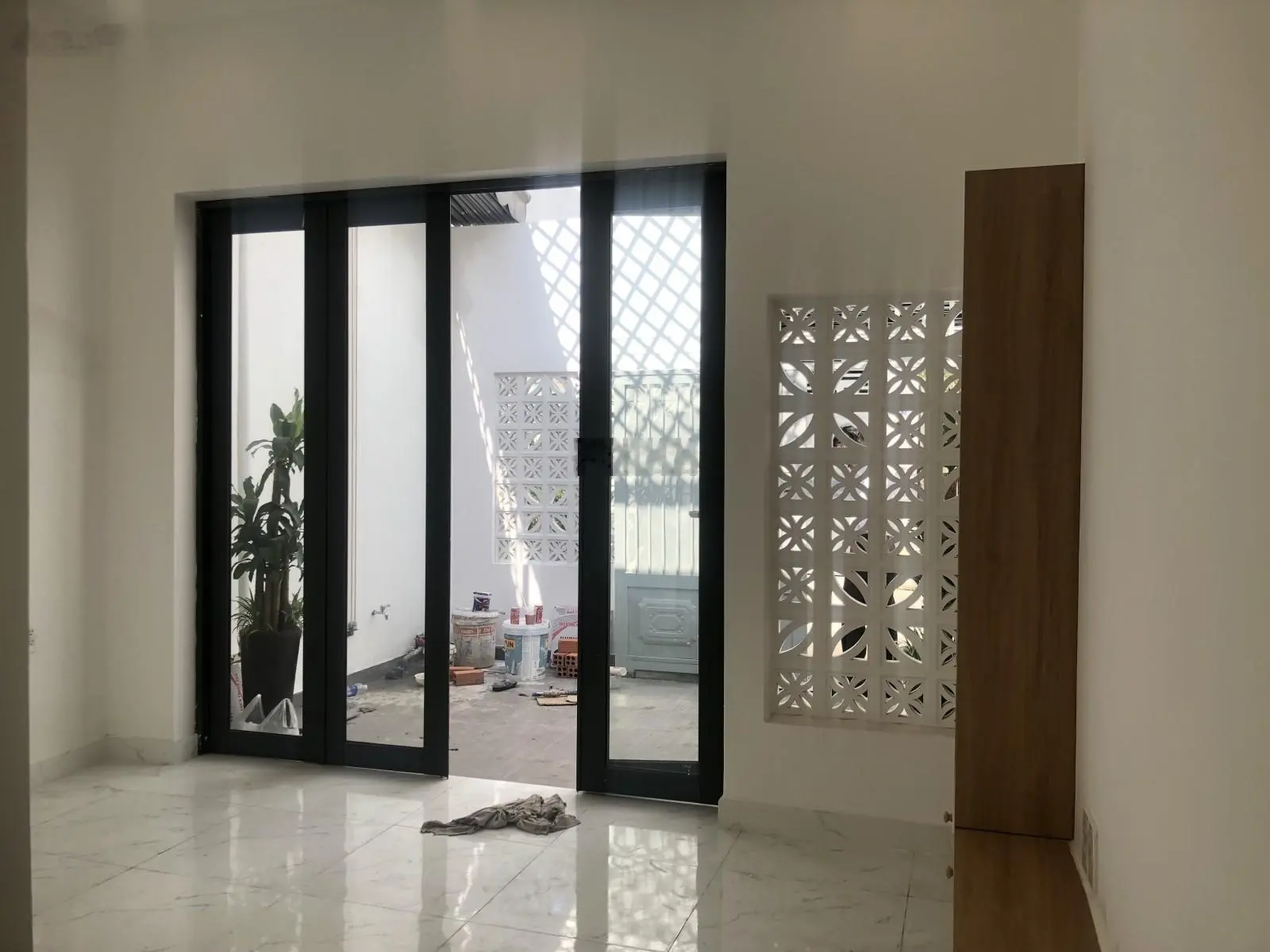 Bán nhà mới xây p. Hiệp Bình Phước, Thủ Đức, diện tích 70 m2, ngang 4m, dài 17.5m, giá 3 tỷ 99 TL