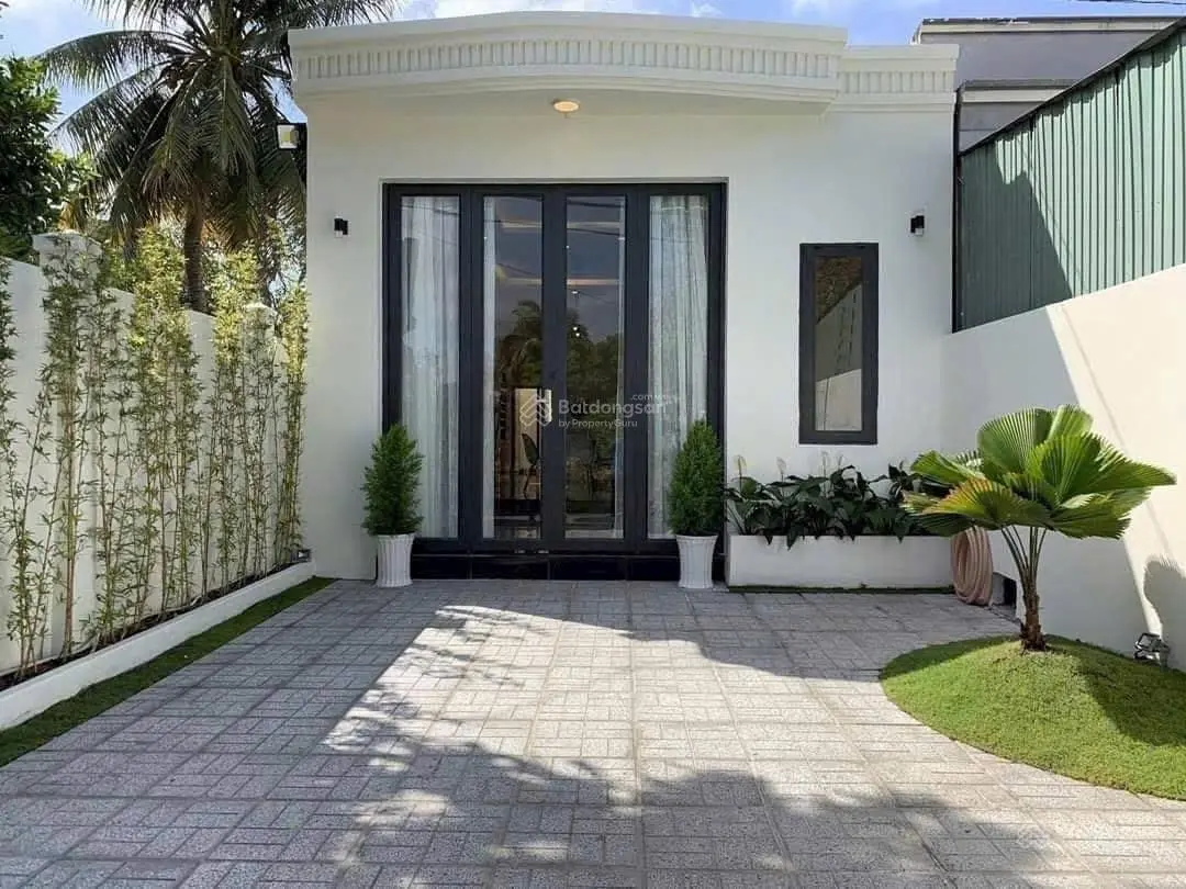 Bán nhà mặt phố Đinh Đức Thiện, 100m2, 3PN, 2WC