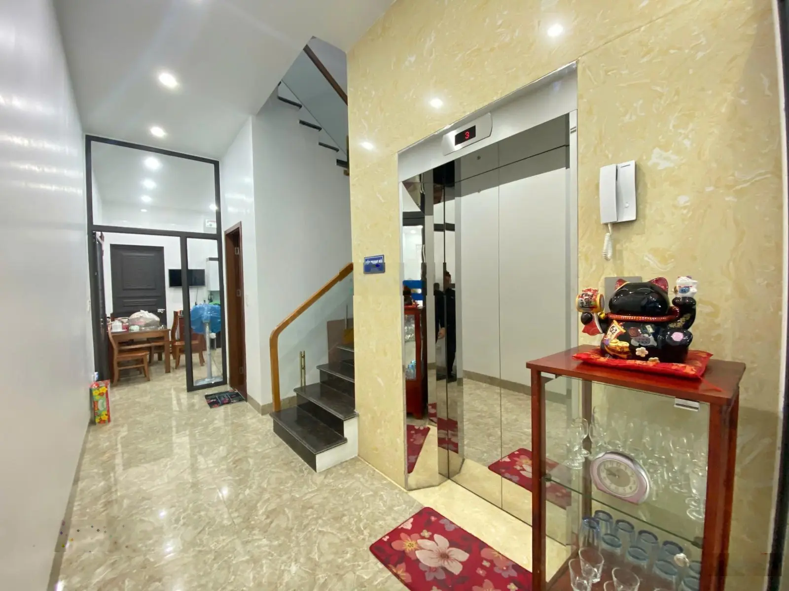 Bán nhà 4 tầng thang máy mặt đường Nguyễn Văn Hới, Cát Bi, Hải An, Hải Phòng