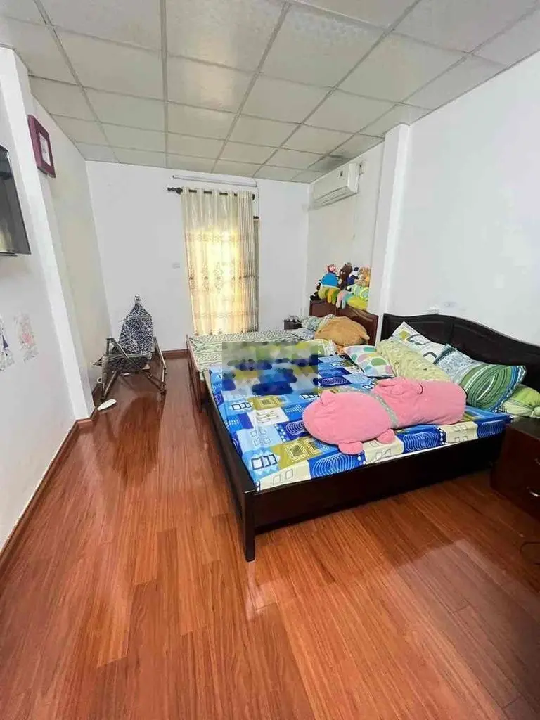 Nhà mặt tiền đường Ngô Quyền, Q.10, DT: 4.5x14m, 4 tầng, chỉ hơn 17 tỷ