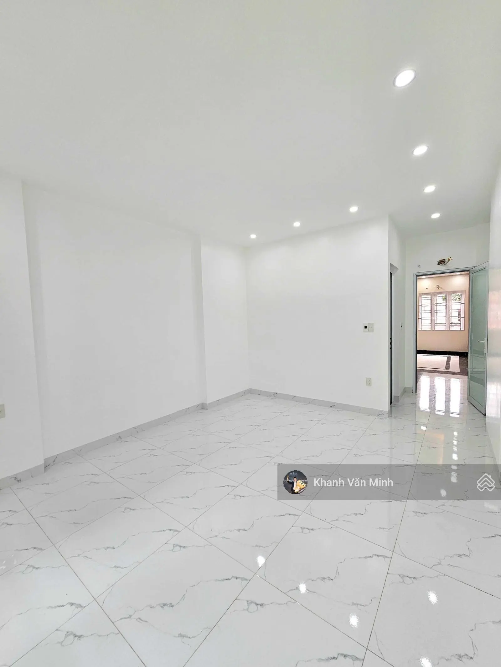 Bán nhà mặt ngõ Chợ Hàng, Hồ Sen độc lập 4 tầng giá rao 5 tỷ 450 triệu