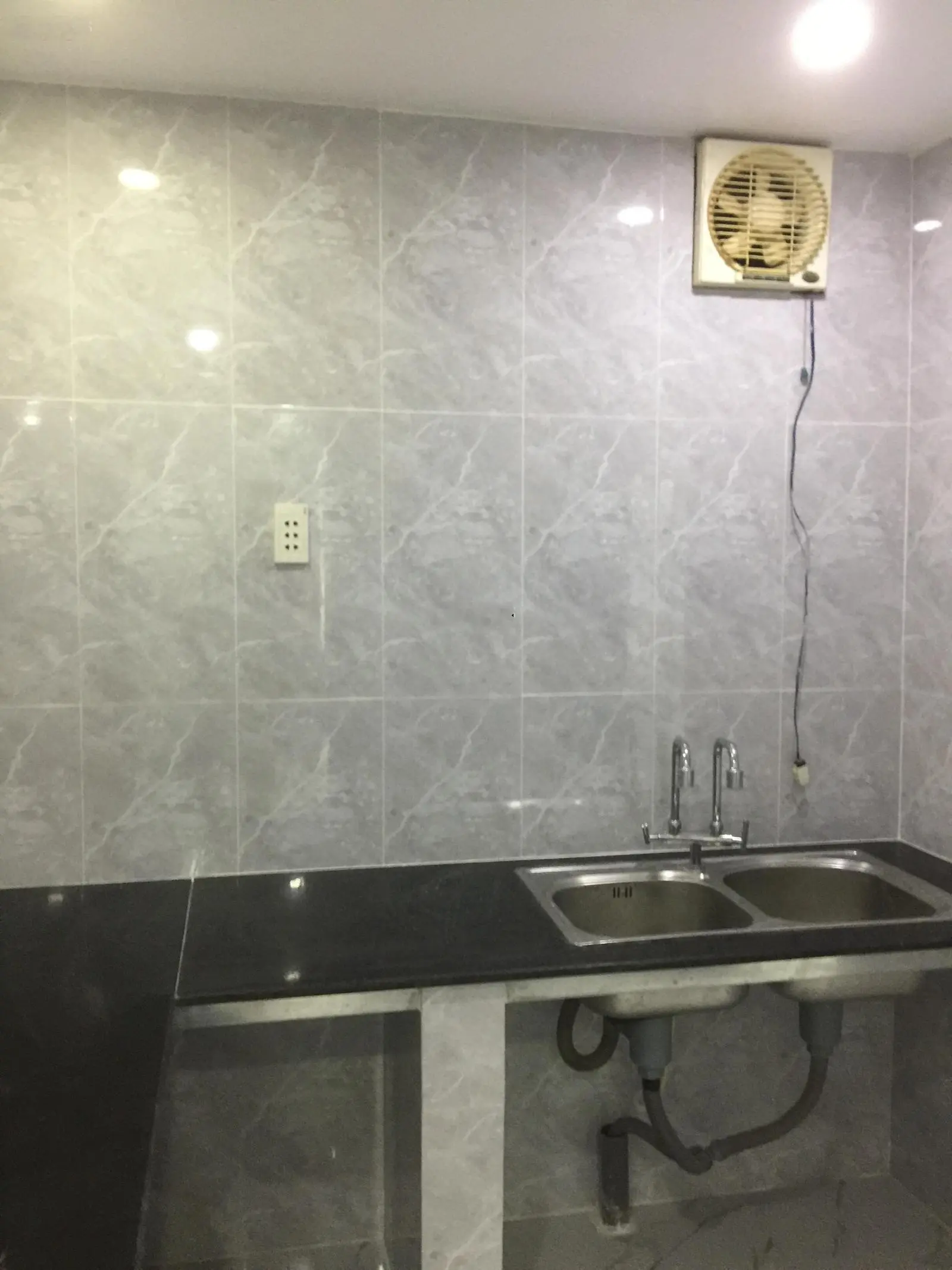 bán nhà 1/10/12, DT: 3,5x10m giá 3 tỷ 5, Sổ hồng, trệt 1 lửng, HBC, TĐ,: 0908284781 - 098016419