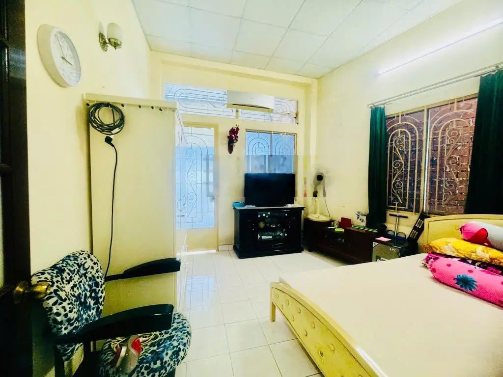 Gấp bán, chỉ 5tỷ99 nhà 45m2 sát hẻm xe hơi gần Nguyễn Văn Trỗi Phường 12 Phú Nhuận