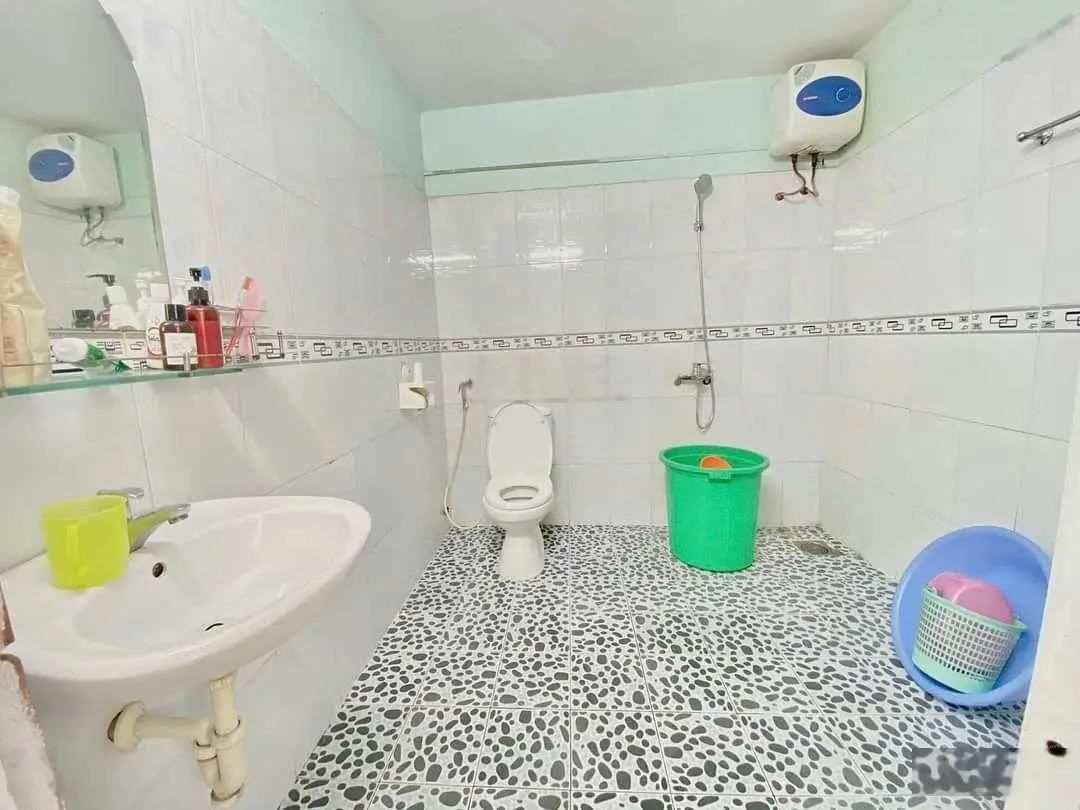 Tp đà nẵng, q. liên chiểu, nhà mt đường dương đức hiền cách biển hơn 100m cần bán gấp.