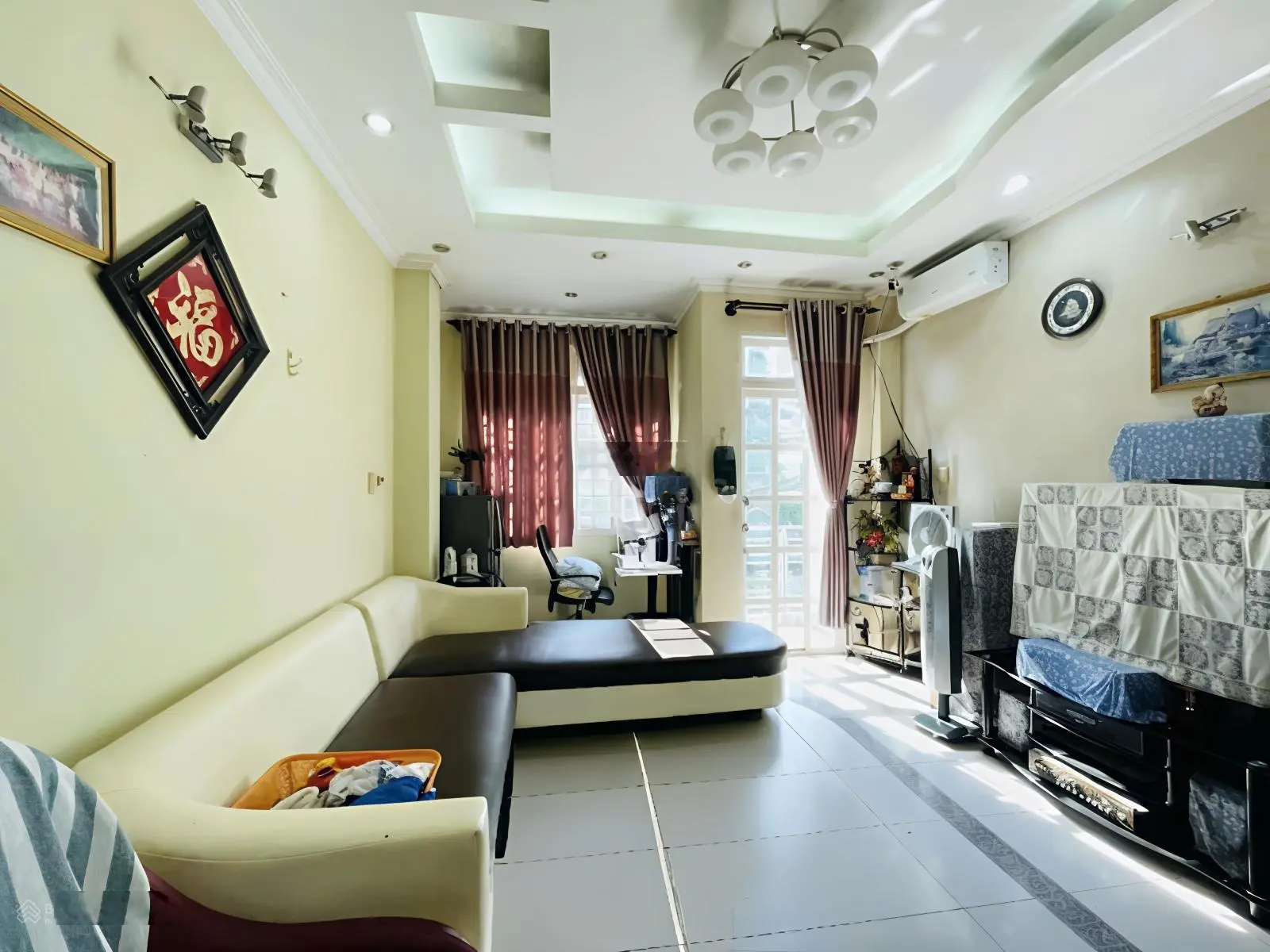 Bán NP mặt phố Tạ Quang Bửu, 9,9 tỷ, 56m2, 5PN, 4WC, Chính chủ uy tín