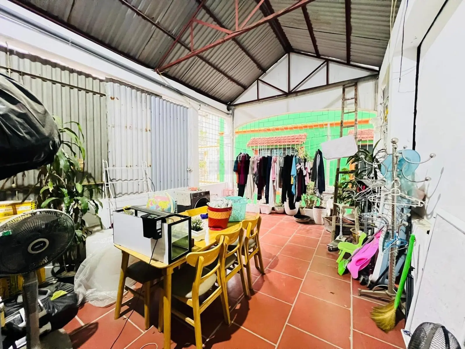 Mễ Trì 56m2 - dân xây nhà đẹp ở ngay - ở hoặc thêm tầng sửa thành CCMN - mặt ngõ 3 gác tránh xe máy