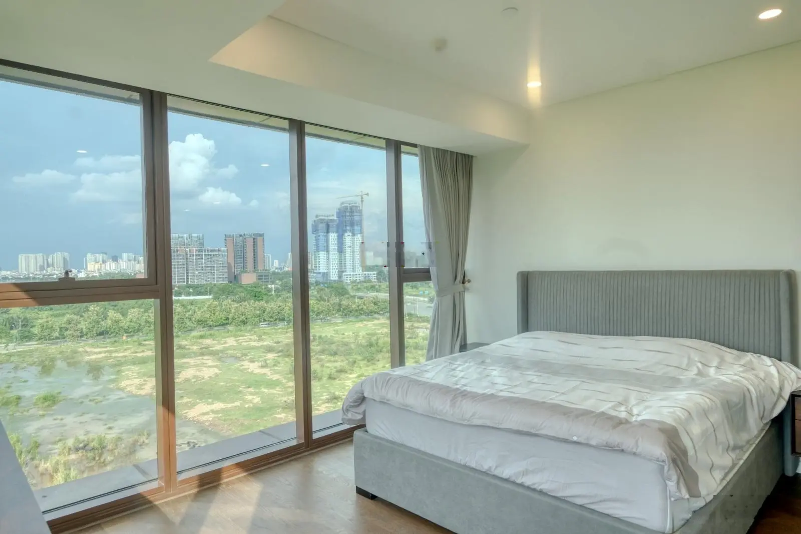 Bán 4PN giá tốt tại Metropole: 38 tỷ liên hệ xem nhà: 0919 061 *** Vy