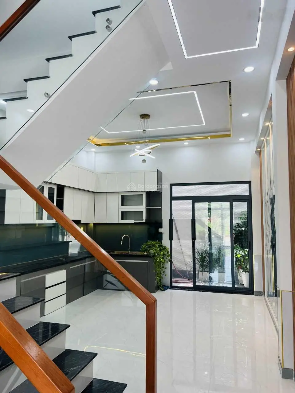 Bán nhà chính chủ sổ hồng riêng có hoàn công ngay khu nhà ở Thanh Bình kế chợ 434