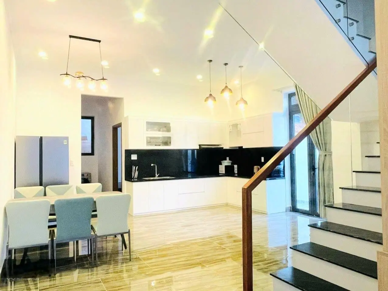 Bán villa view đẹp ngay khu An Sơn - cách trung tâm chỉ 2km - 212.2m2