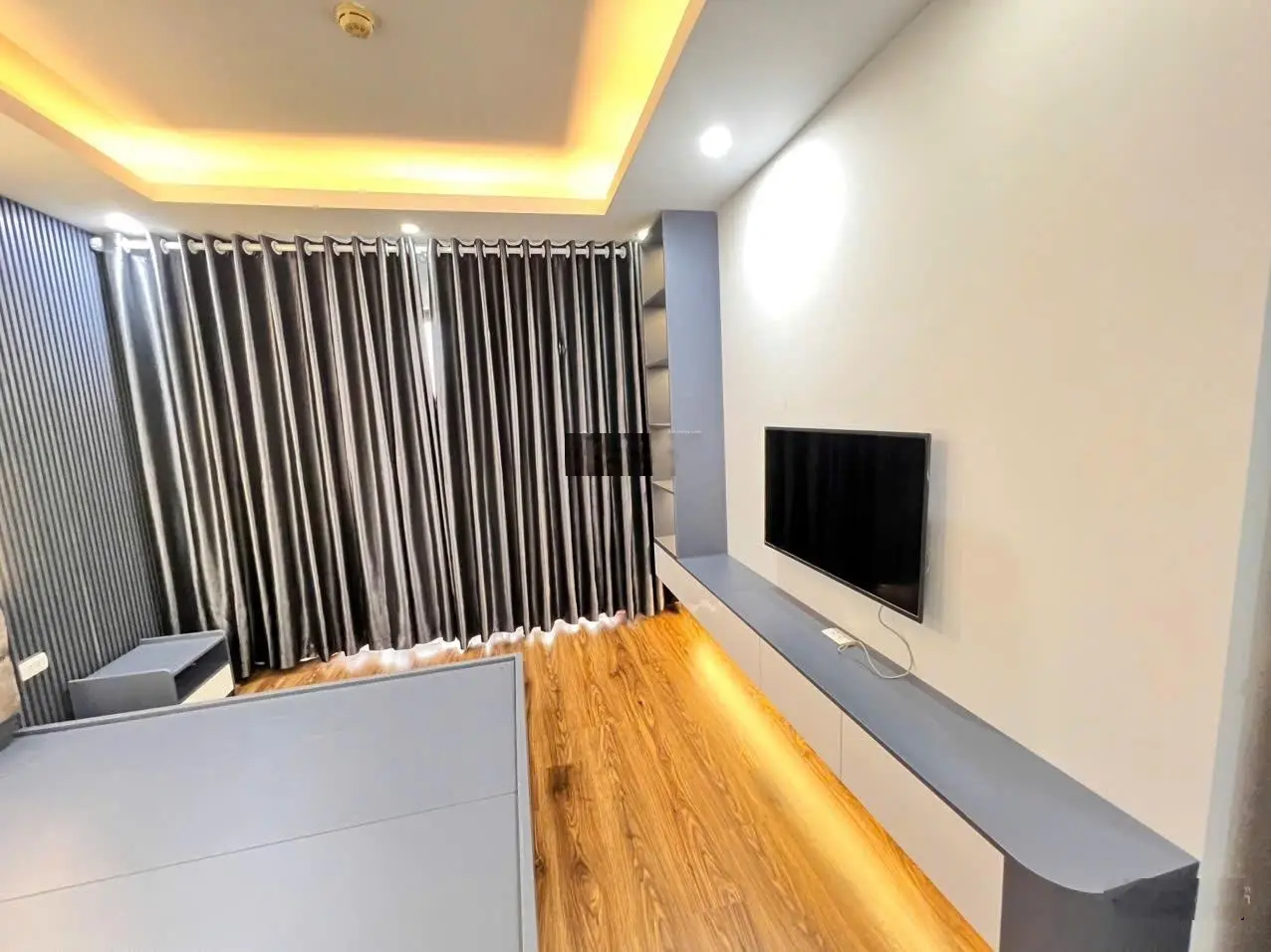 Chính chủ gửi bán gấp căn hoa hậu thiết kế 3 ngủ, tầng trung, căn góc 2 mặt thoáng, hướng siêu mát